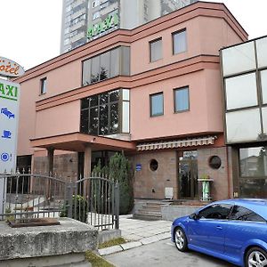 Hotel Maxi
